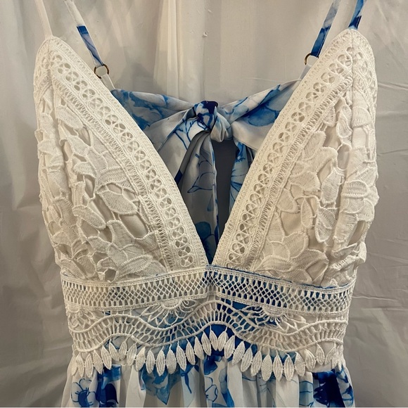 CHICWAYS DRESS, Size L, White & Blue V-Neck Y2K Babydoll Tiered Flowy Dress, NEW - Picture 2 of 12